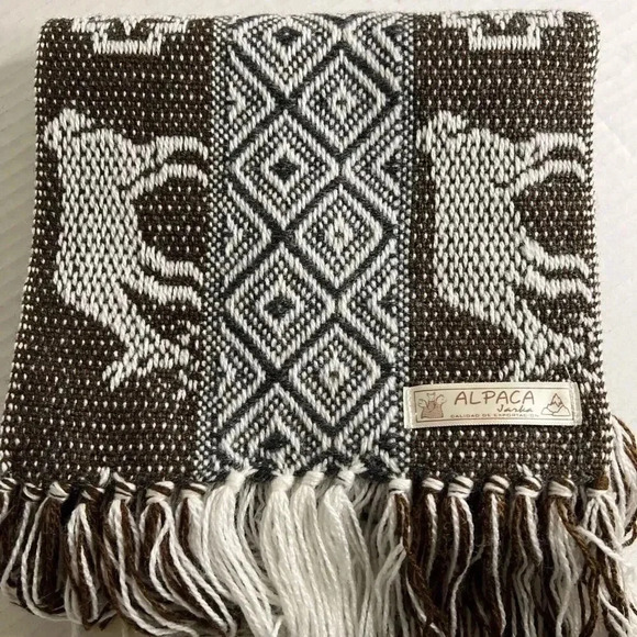 New handcrafted Alpaca Jarka Scarf brown/white unisex - Picture 7 of 10